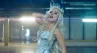 LGBTミュージック:Alice Chater / The 1975 / Ciara / Olly Murs / twenty one pilots