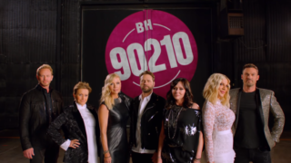 『ビバリーヒルズ高校/青春白書』リバイバル版『BH90210』で復活!